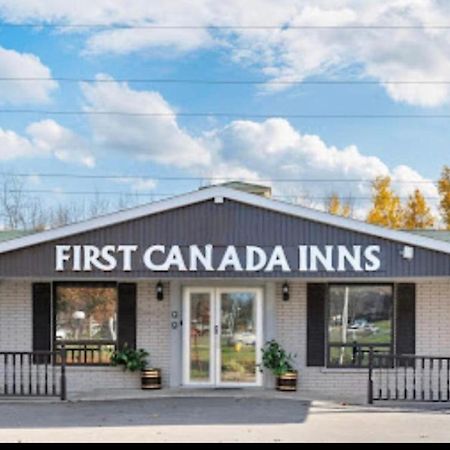 First Canada Hotel Cornwall Hwy 401 On Exteriör bild